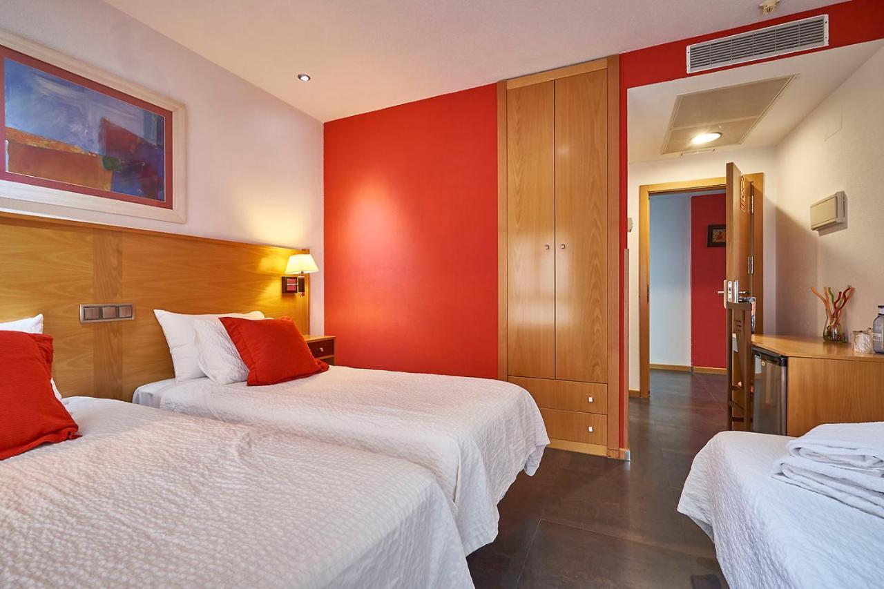 Hotel Real De อิเญสกัส ภายนอก รูปภาพ