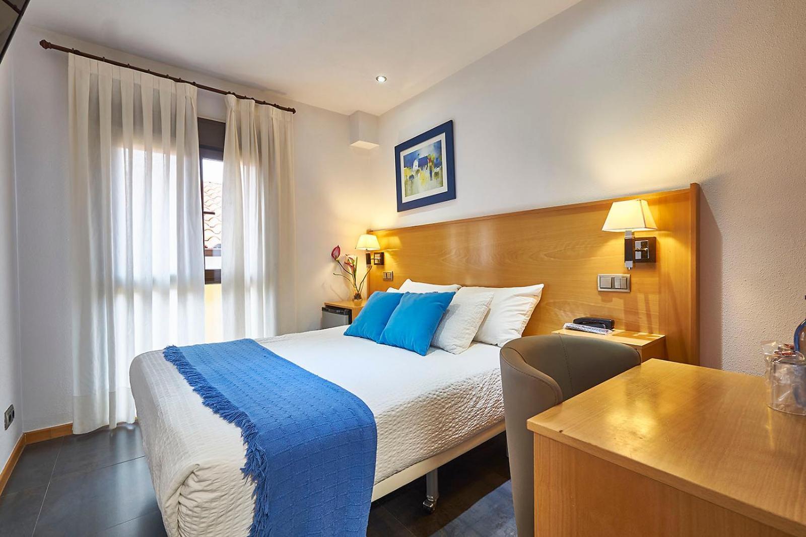 Hotel Real De อิเญสกัส ภายนอก รูปภาพ