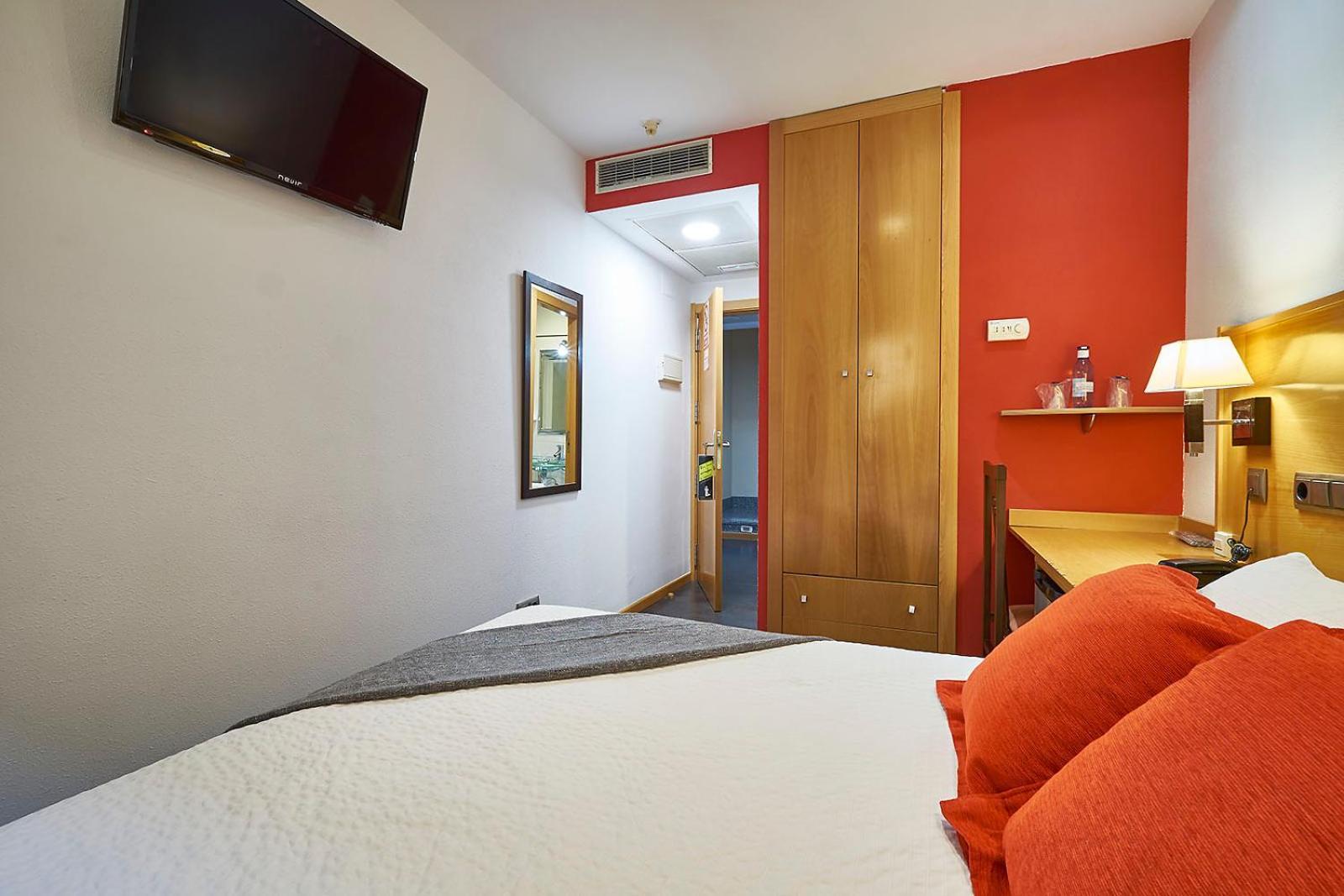 Hotel Real De อิเญสกัส ภายนอก รูปภาพ