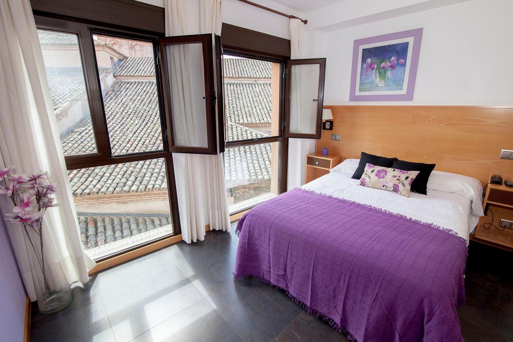 Hotel Real De อิเญสกัส ภายนอก รูปภาพ