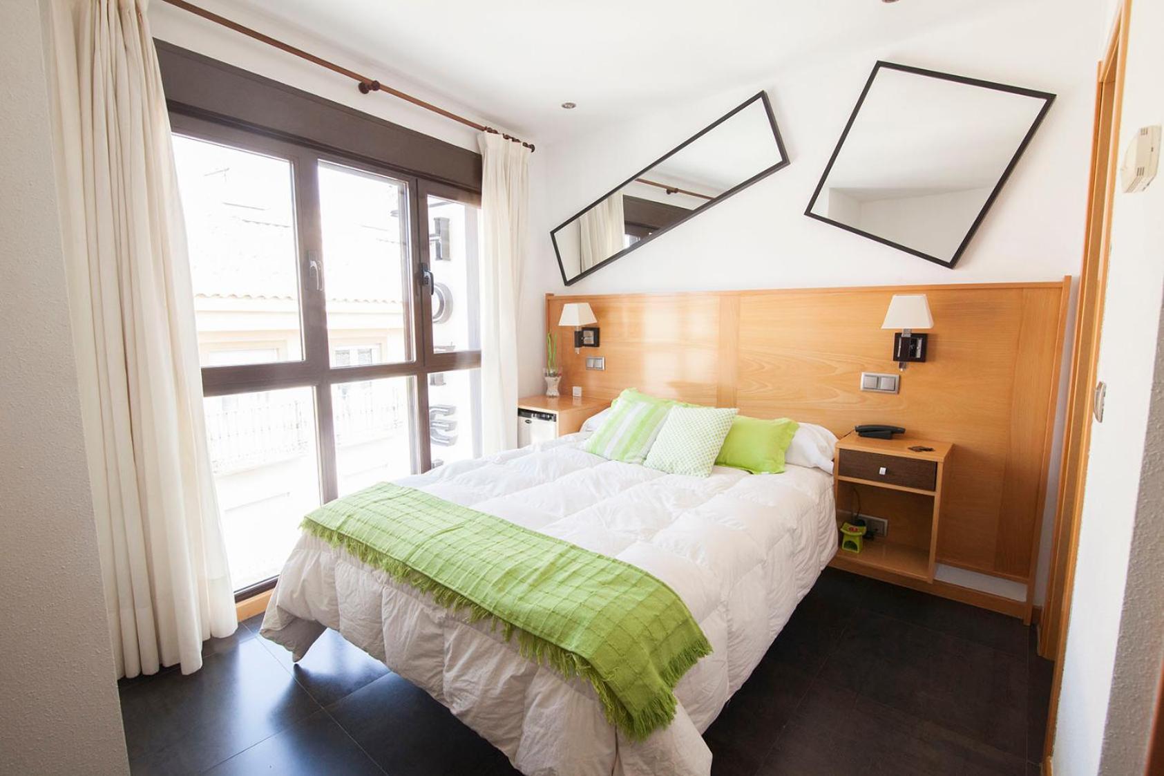 Hotel Real De อิเญสกัส ภายนอก รูปภาพ