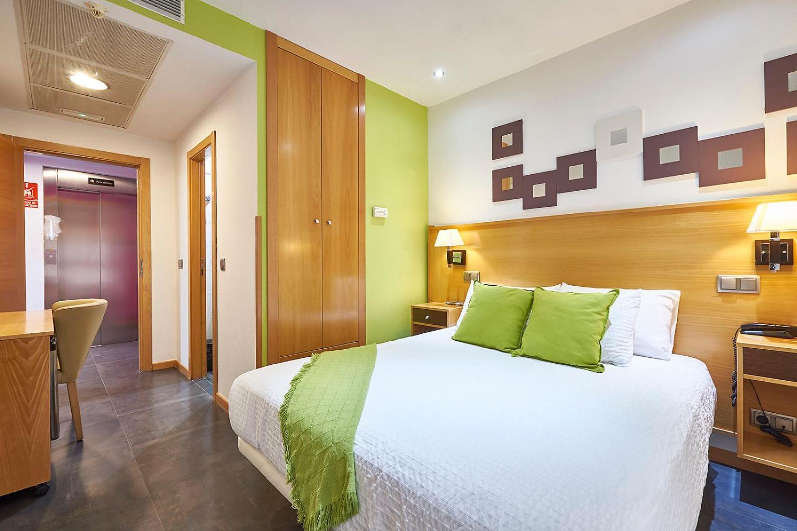 Hotel Real De อิเญสกัส ภายนอก รูปภาพ
