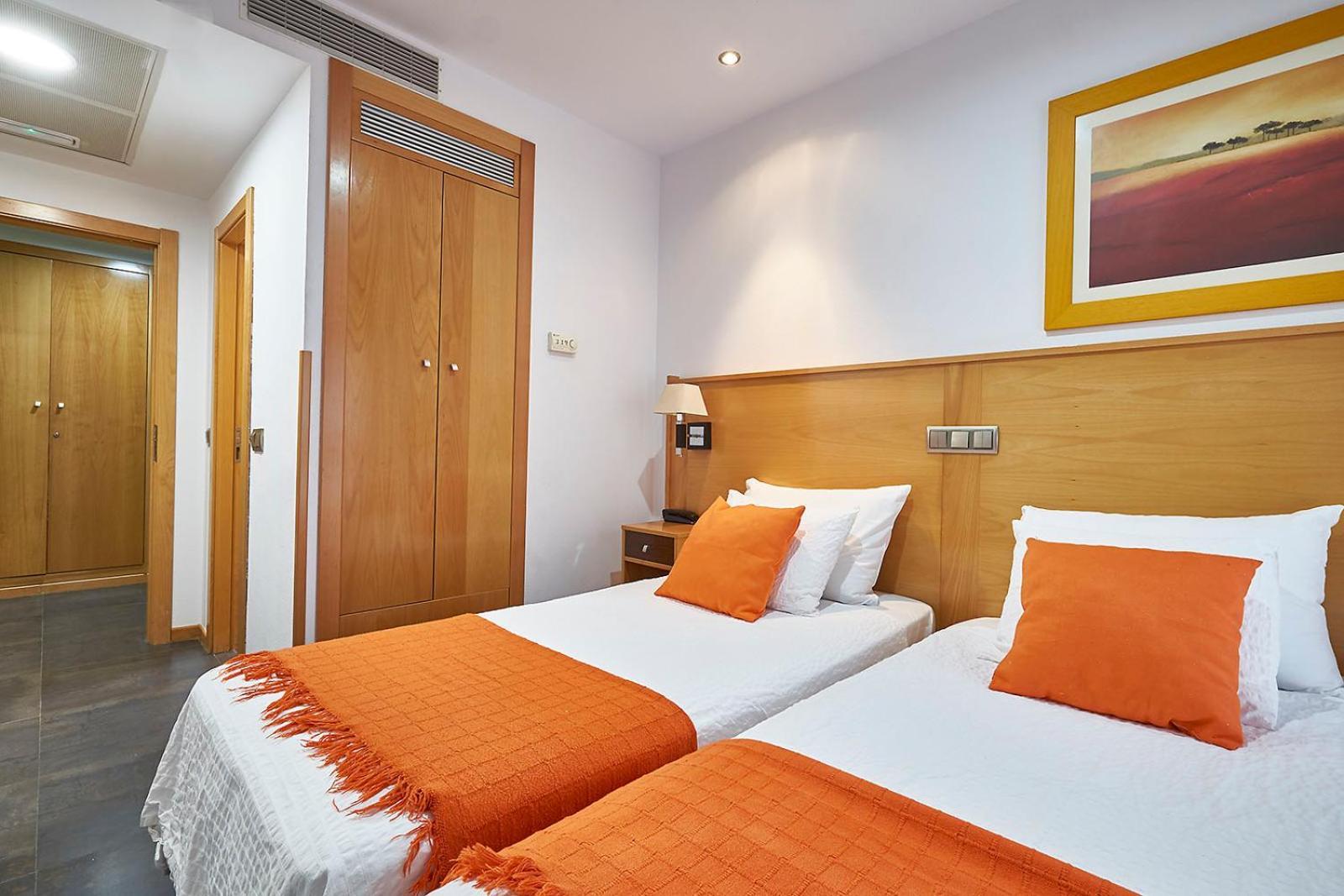 Hotel Real De อิเญสกัส ภายนอก รูปภาพ