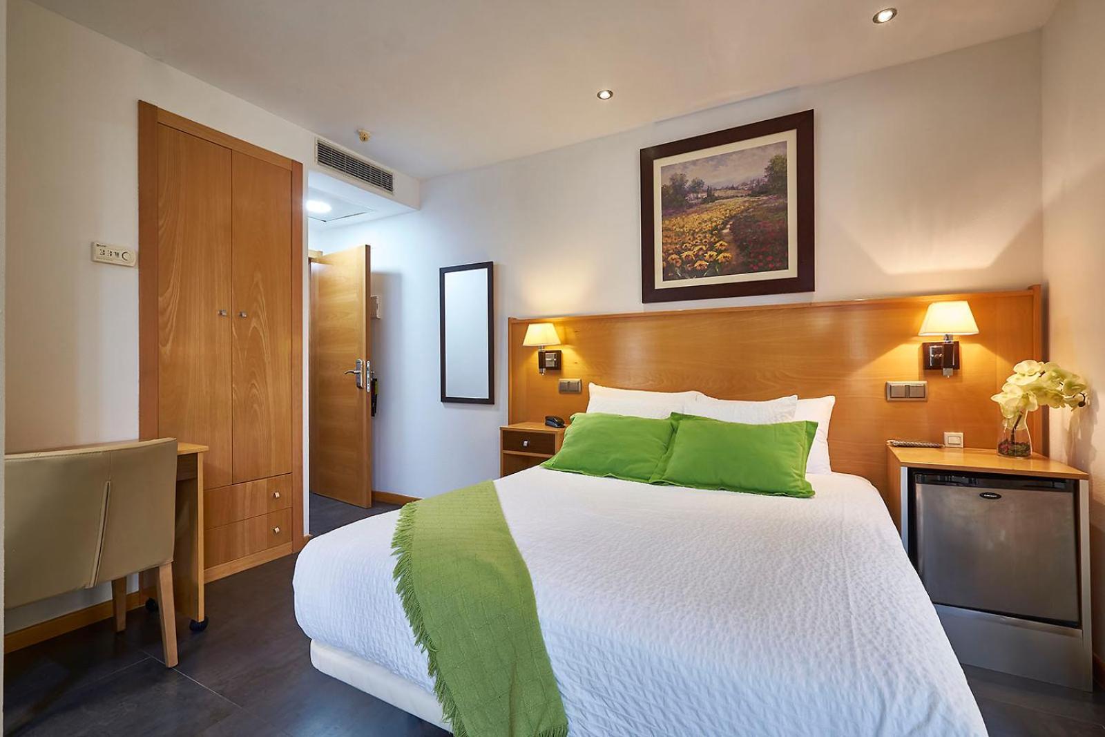 Hotel Real De อิเญสกัส ภายนอก รูปภาพ